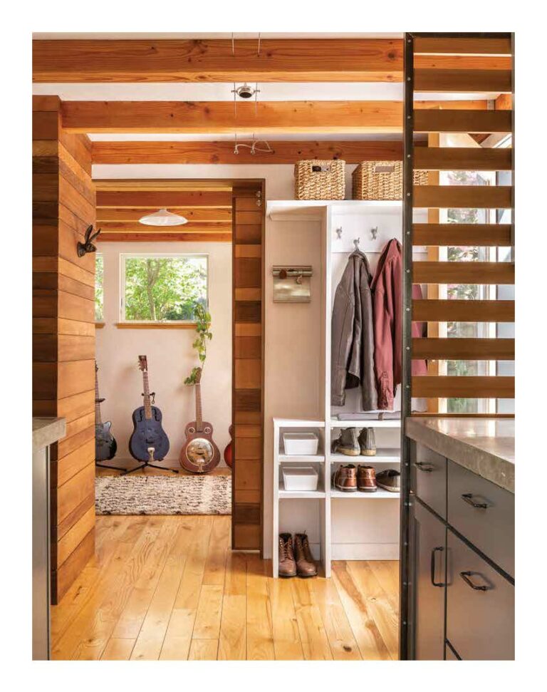MAINE HOME + DESIGN – Small Wonder